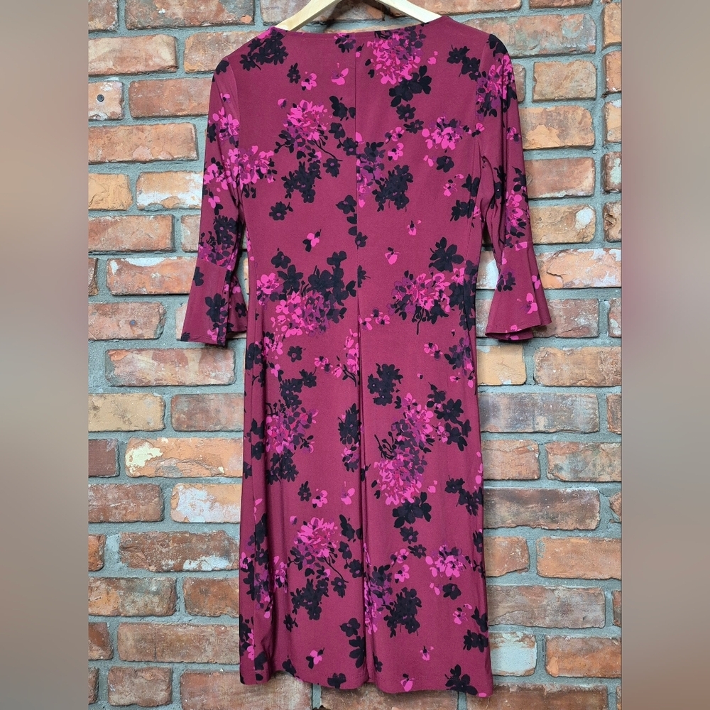 Chaps Red Floral Ruched Dress Size M Knee Length Bell Sleeve Stretch Lined Front - Picture 4 of 6